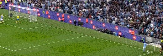 kaiyun官网-【英超】哈兰德连场戴帽 胡利安双响+中柱 曼城6比0