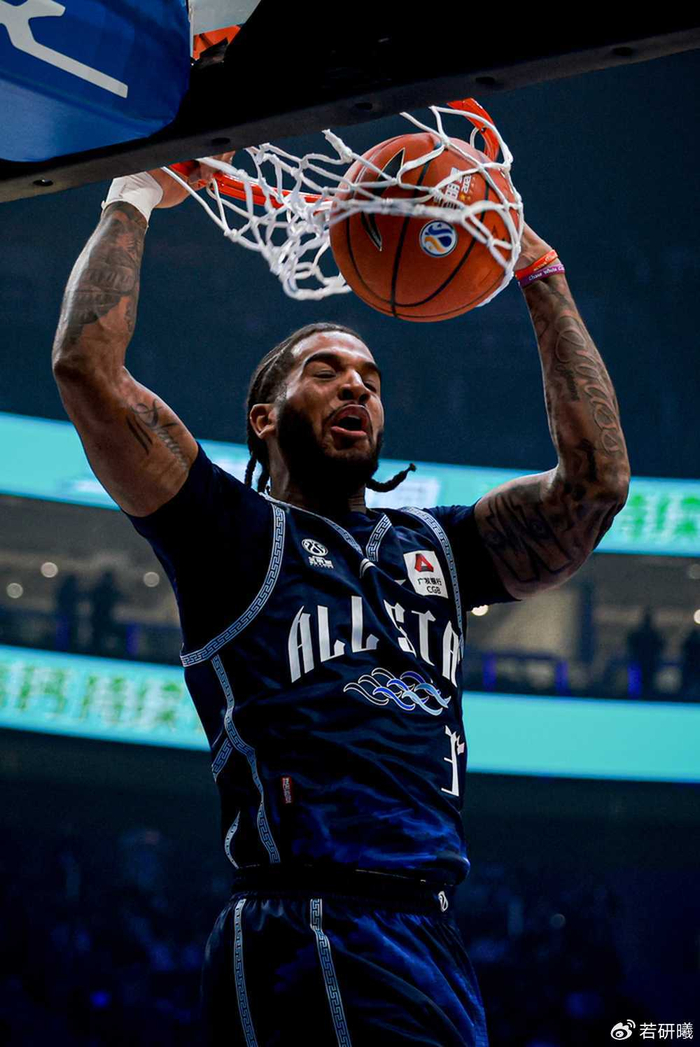 kaiyun官网-山东队亮相全明星，外援换血忙得焦头烂额，年轻球员心态悄然变了|全明星赛|山东男篮|高诗岩|谢智杰|陈林坚_新浪体育_新浪新闻